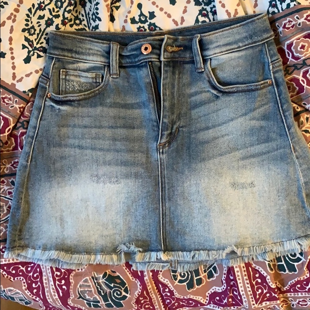 Stretch denim skirt